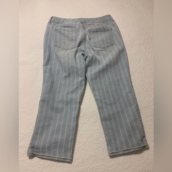 Nine West size 10 Jean capris - Picture 2 of 4